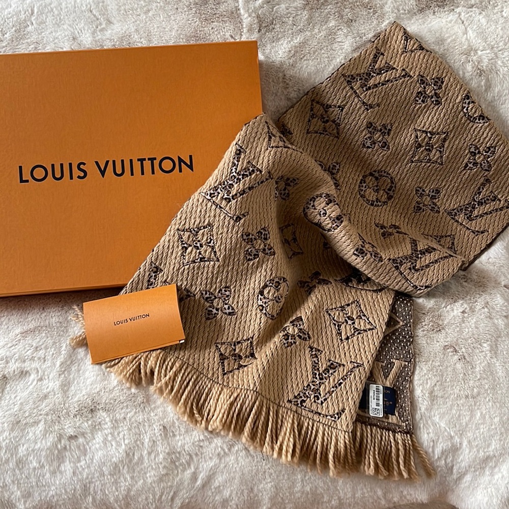 NWT Louis Vuitton Logomania jungle print scarf